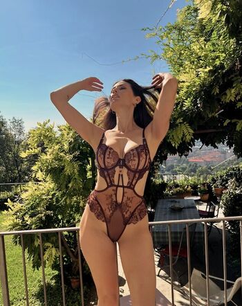 Dayane Mello