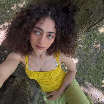 Deba Hekmat