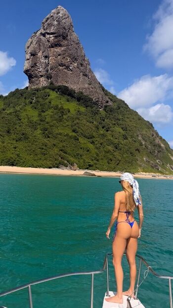 Deborah Secco