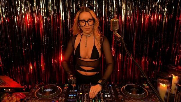 DJMissShelton