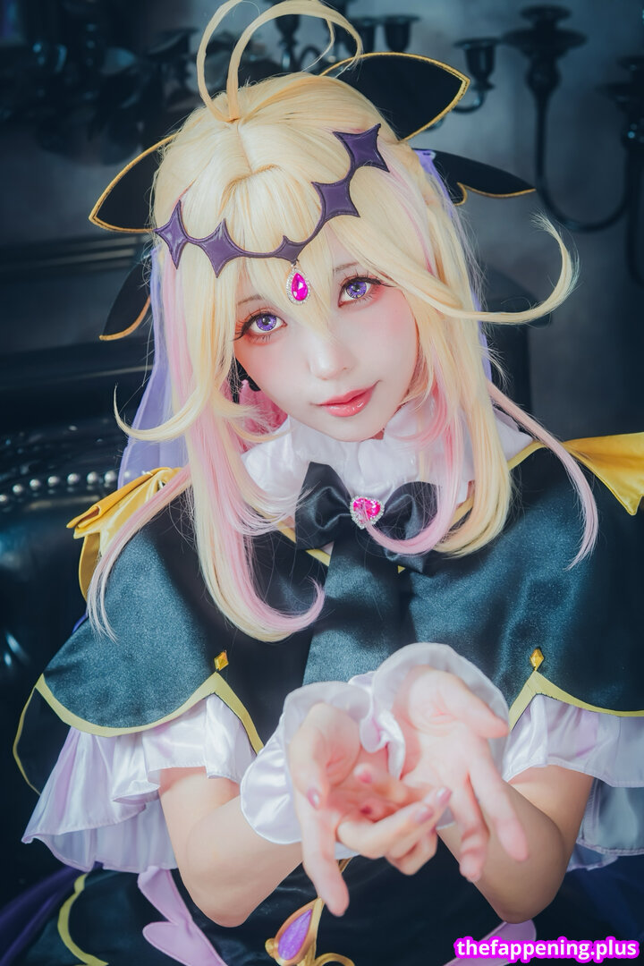 Ely Cosplay / Ely_eee / eeelyeee Fotografie OnlyFans Dezbrăcată #355