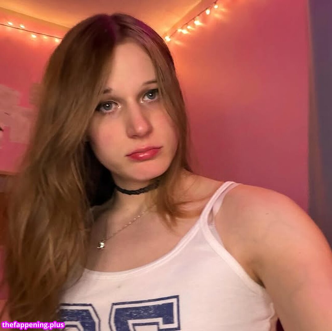 eeveeithink / eeveeluvs Çıplak OnlyFans Fotoğrafı #1
