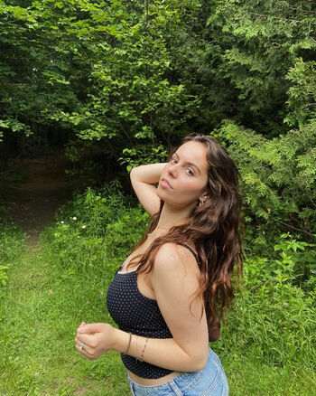 eleni brunelle