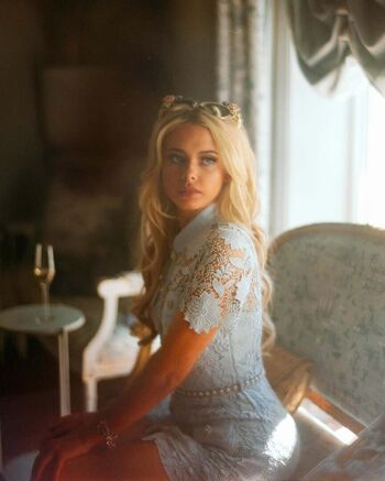 Elli Rhiannon Müller Osborne