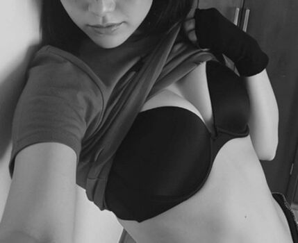 ellie.cass.666