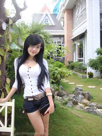 Elly Tran