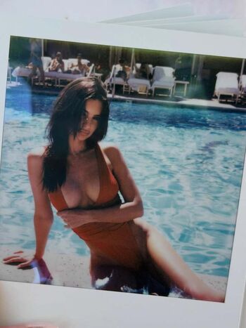 Emily Ratajkowski