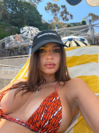 Emily Ratajkowski