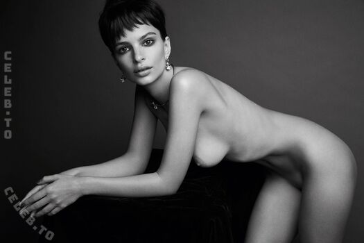 Emily Ratajkowski