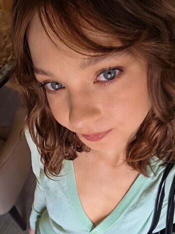 Emma Myers