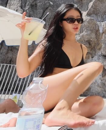 Evelyn Ha