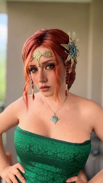 Ezy Summers Cosplay