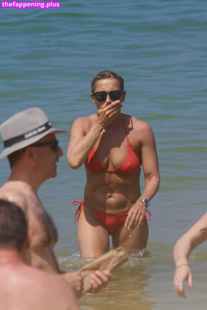 DesJournalistes / Femmes Journalistes / animatrices et autres dans les médias / https: / melanie.nouveauxmedias Nacktes OnlyFans Foto #53