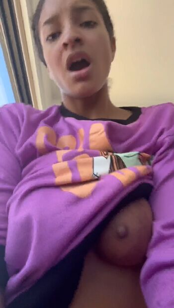 Foxybrown20