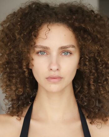 Gabriella Laws