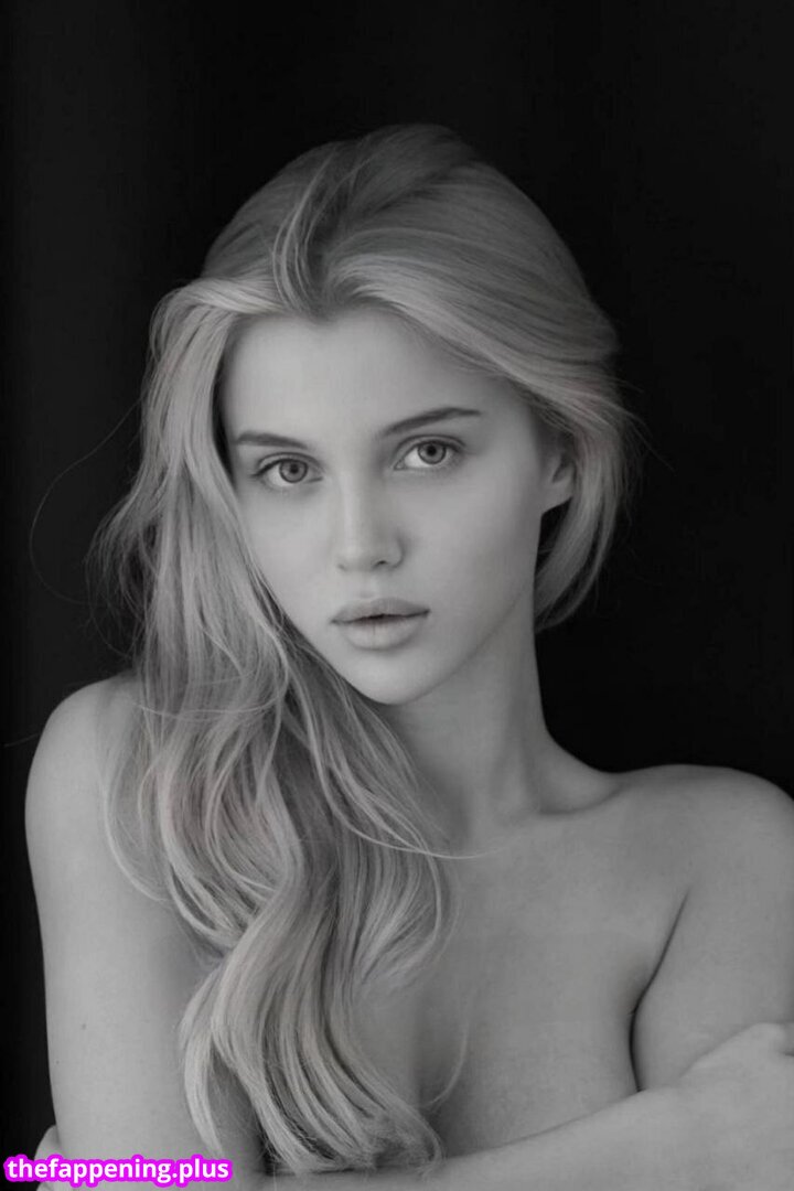 Elizaveta Stefanovna / Genlistef / jenandfreddie Foto OnlyFans Nua #24