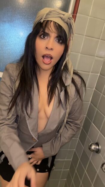Girl Ultra