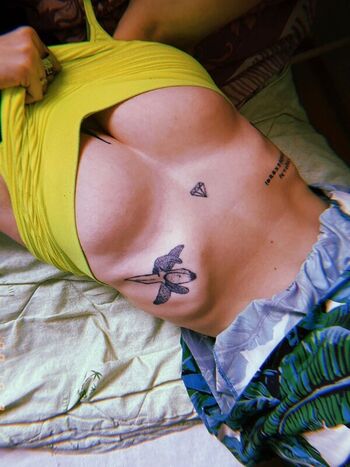 Girlvinishko