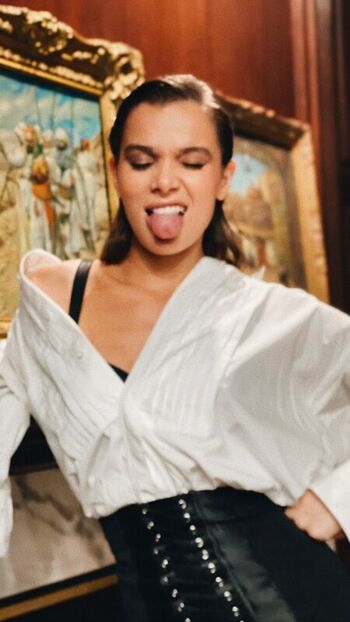 Hailee Steinfeld