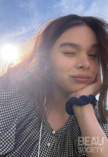 Hailee Steinfeld