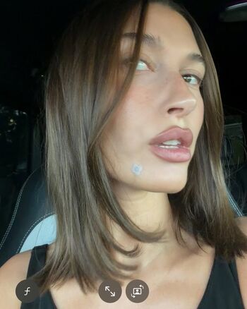 Hailey Baldwin Bieber