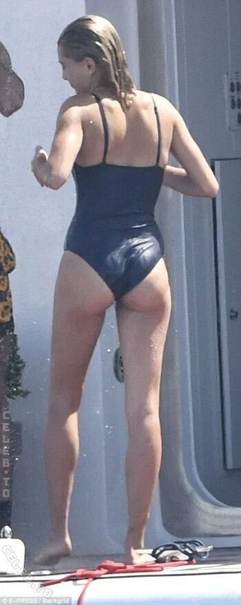 Hailey Bieber