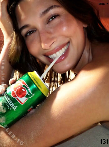 Hailey Bieber