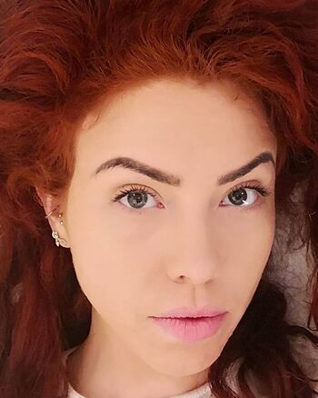 Hayley De Sola Pinto