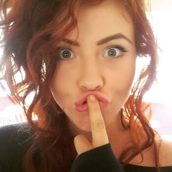 Hayley De Sola Pinto