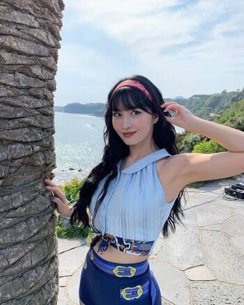 Hirai Momo