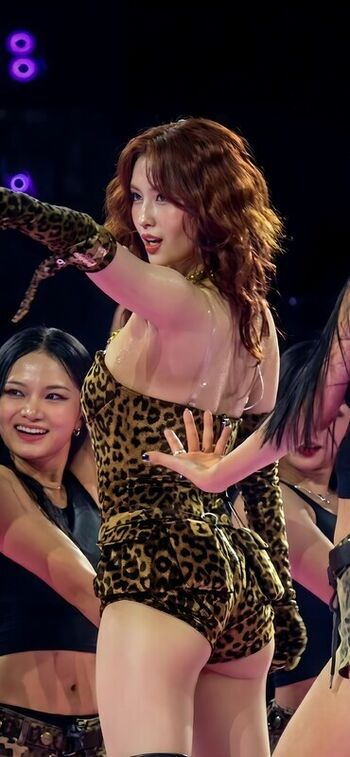 Hirai Momo