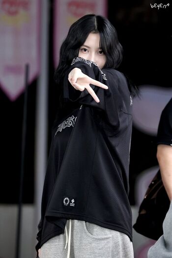 Hirai Momo