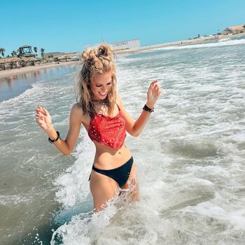 Hollie Bennett