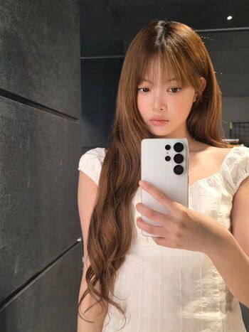 Hong Eunchae 홍은채