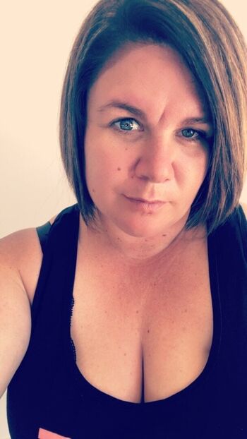 HOTWIFE_Joanna