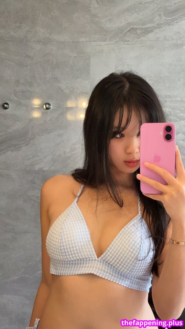 baby ivy / bbybunnyivy / iivypatootie / iivytrxn / patootiepeaches Nahá OnlyFans fotografie #17