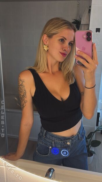 inaacoladaa