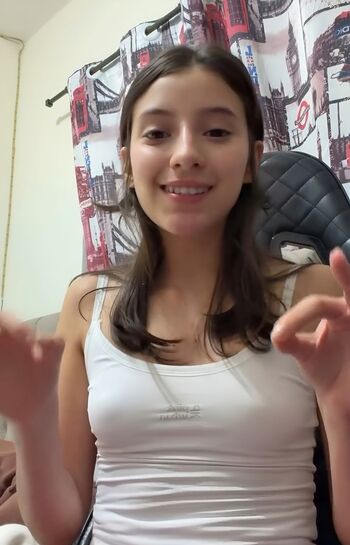 Isabele Machado Alves