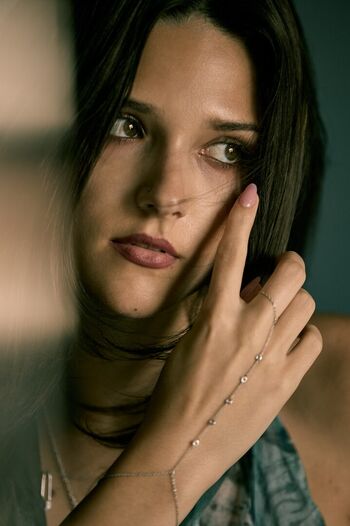 Isabella Damon