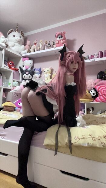 Isi Cosplay