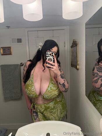 Ivy_vix