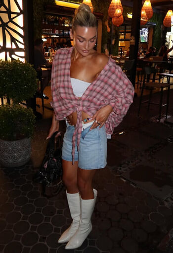 Izzi Dame