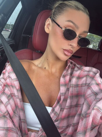 Izzi Dame