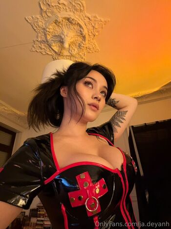 JadeyAnh