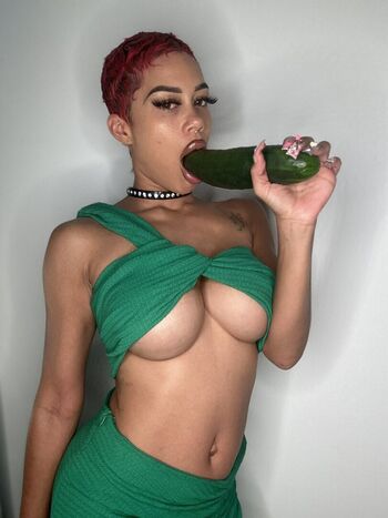 Jasamine Banks