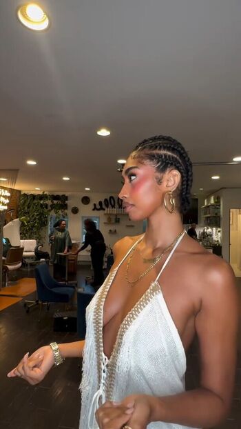 Jasmine Chola