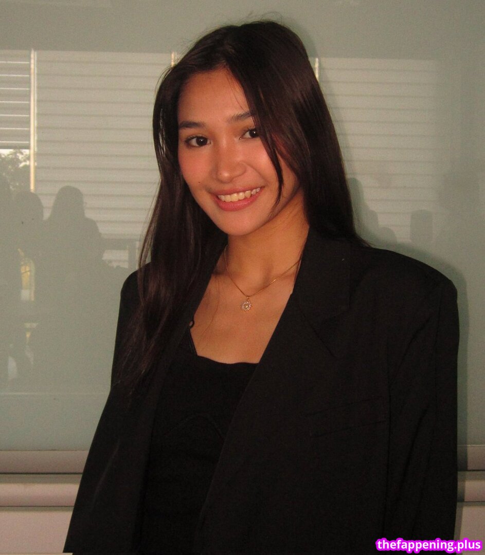 Jhoanna Robles