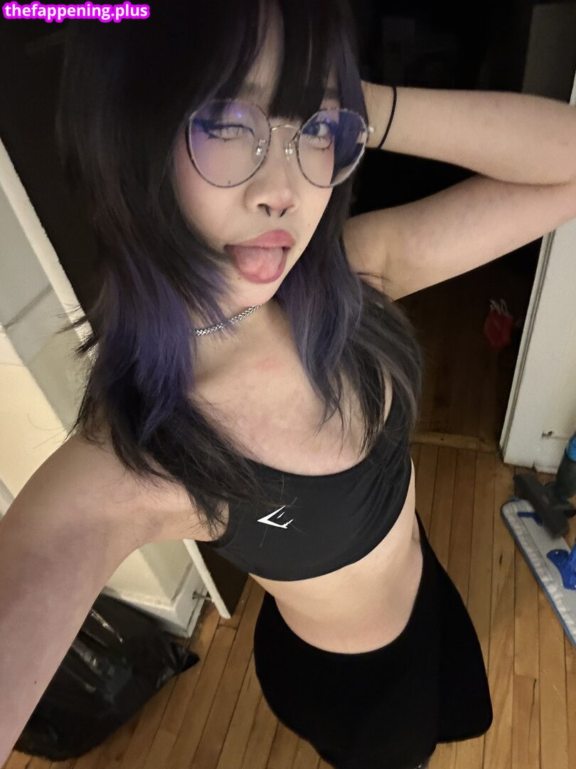 Janet He / https: / jjanethe / jjanethee / jjanether6 Fotografie OnlyFans Dezbrăcată #19