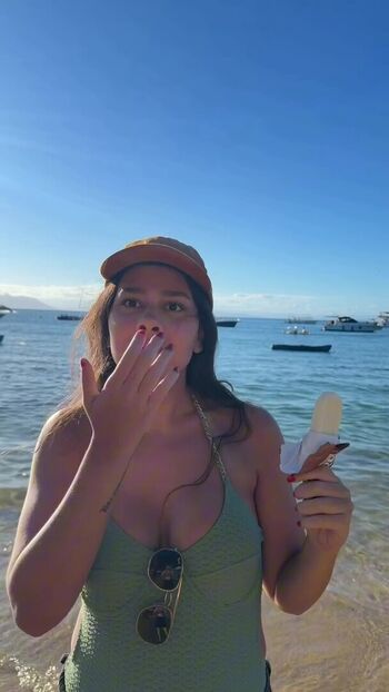Julia Alvarenga