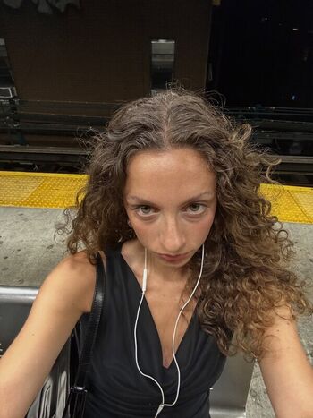 Julia Dicesare